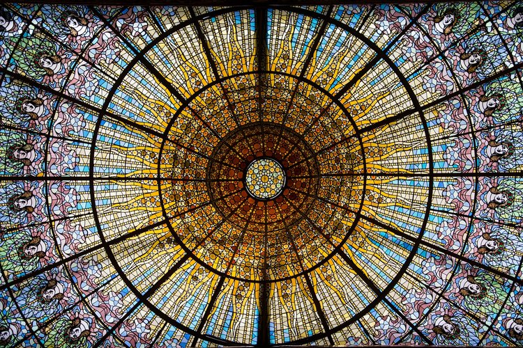Kirchenfenster aus Glasmosaik